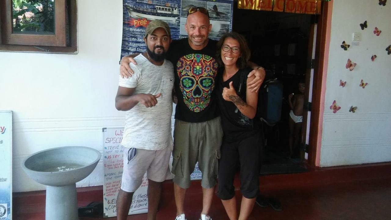 Thevindu Guest & Redmud Resturent Banduramulla Dış mekan fotoğraf